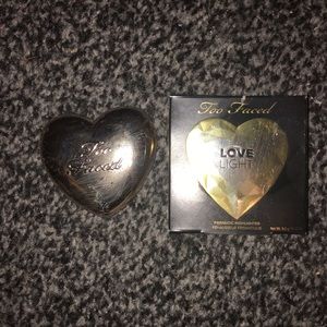 Too Faced love light BLINDED BY THE LIGHT
